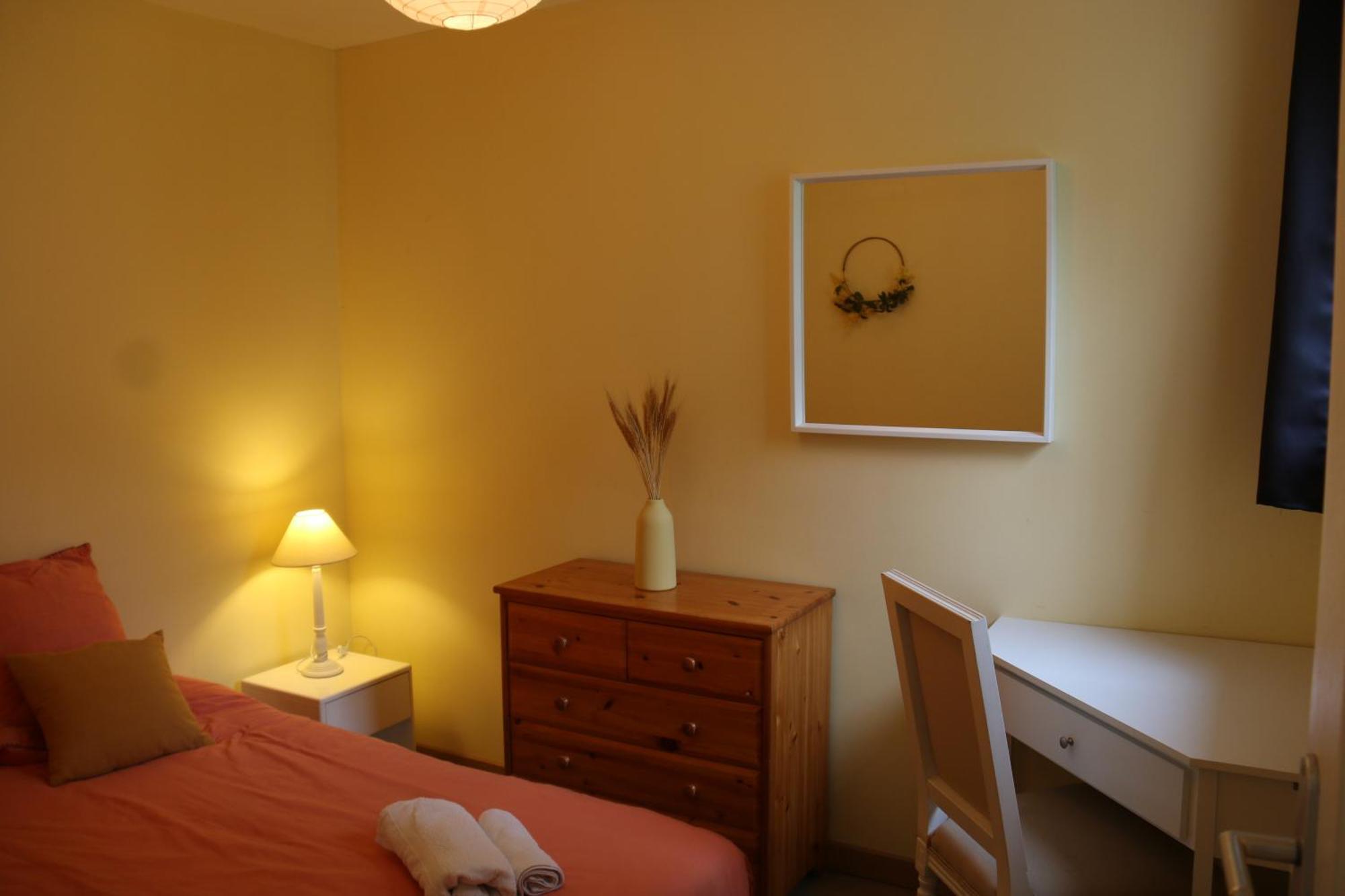Maison Au Calme 2 Chambres Centre De 凯恩 外观 照片